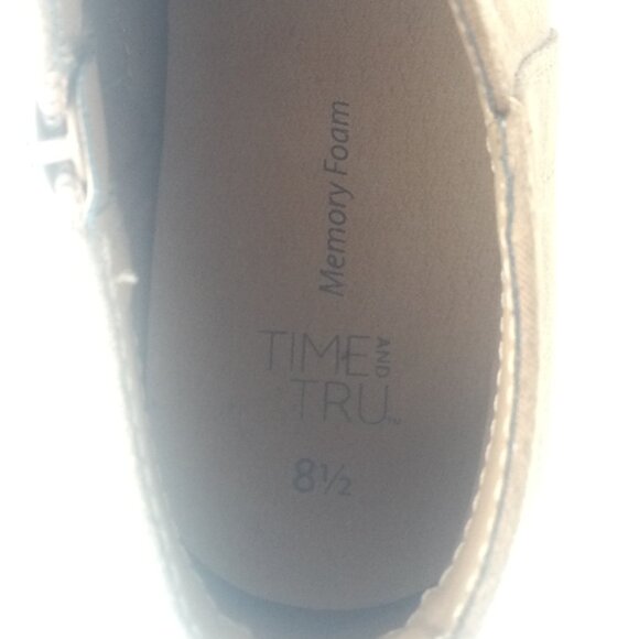 Time  & Tru Boots Sz 8.5 Womens Brown Ankle-high Memory Foam Zip Sides Excellent - Picture 10 of 13